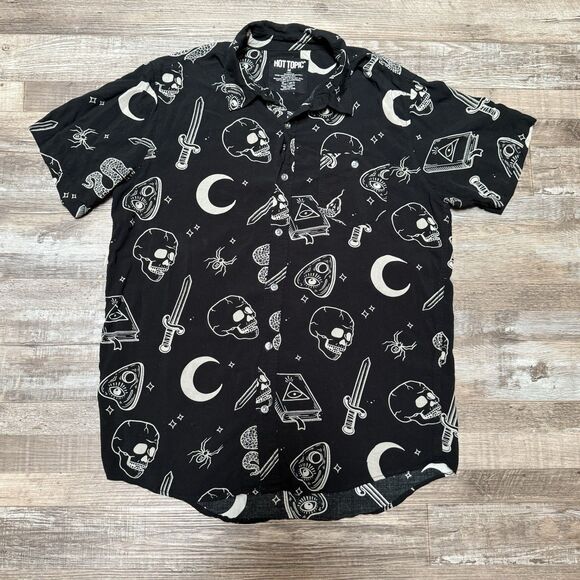 Hot Topic Medium Black White Skull Dagger Short Sleeve Shirt Camp Button Front - Picture 1 of 6